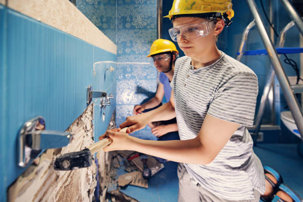 Best Emergency Mold Remediation  in Friendly, MD